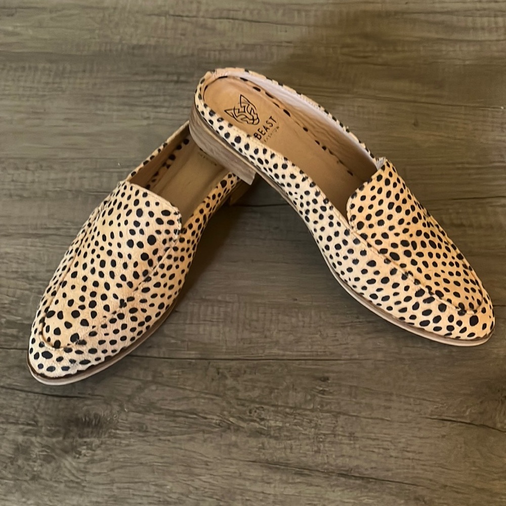 Beast Fashion Cheetah Mules/Slides size 8.5